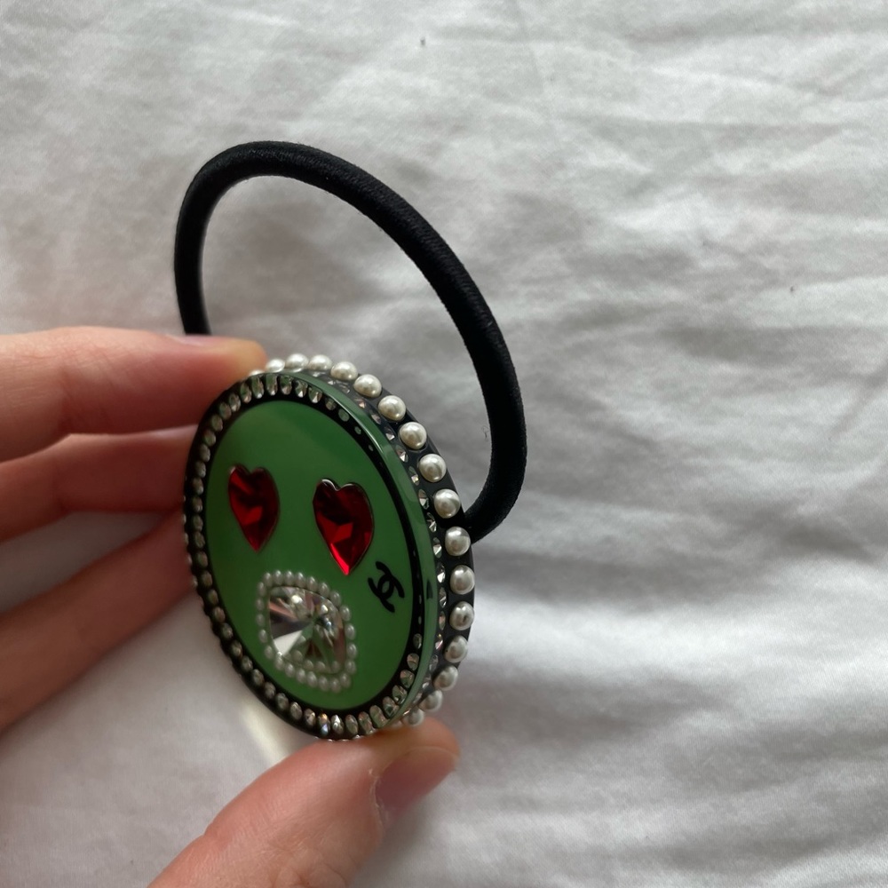 CHANEL Hair Accessory NIB - Picture 2 of 7